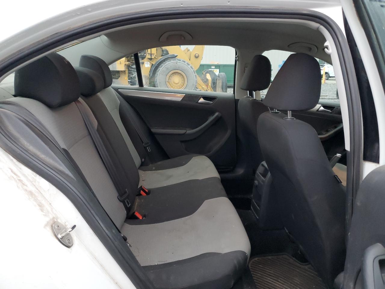 Volkswagen Jetta S Image 3