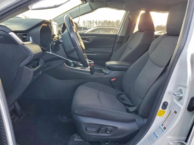 Toyota RAV4 Xle Image 7