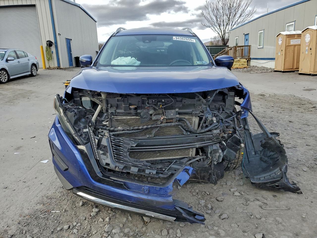 Nissan Rogue S Image 2