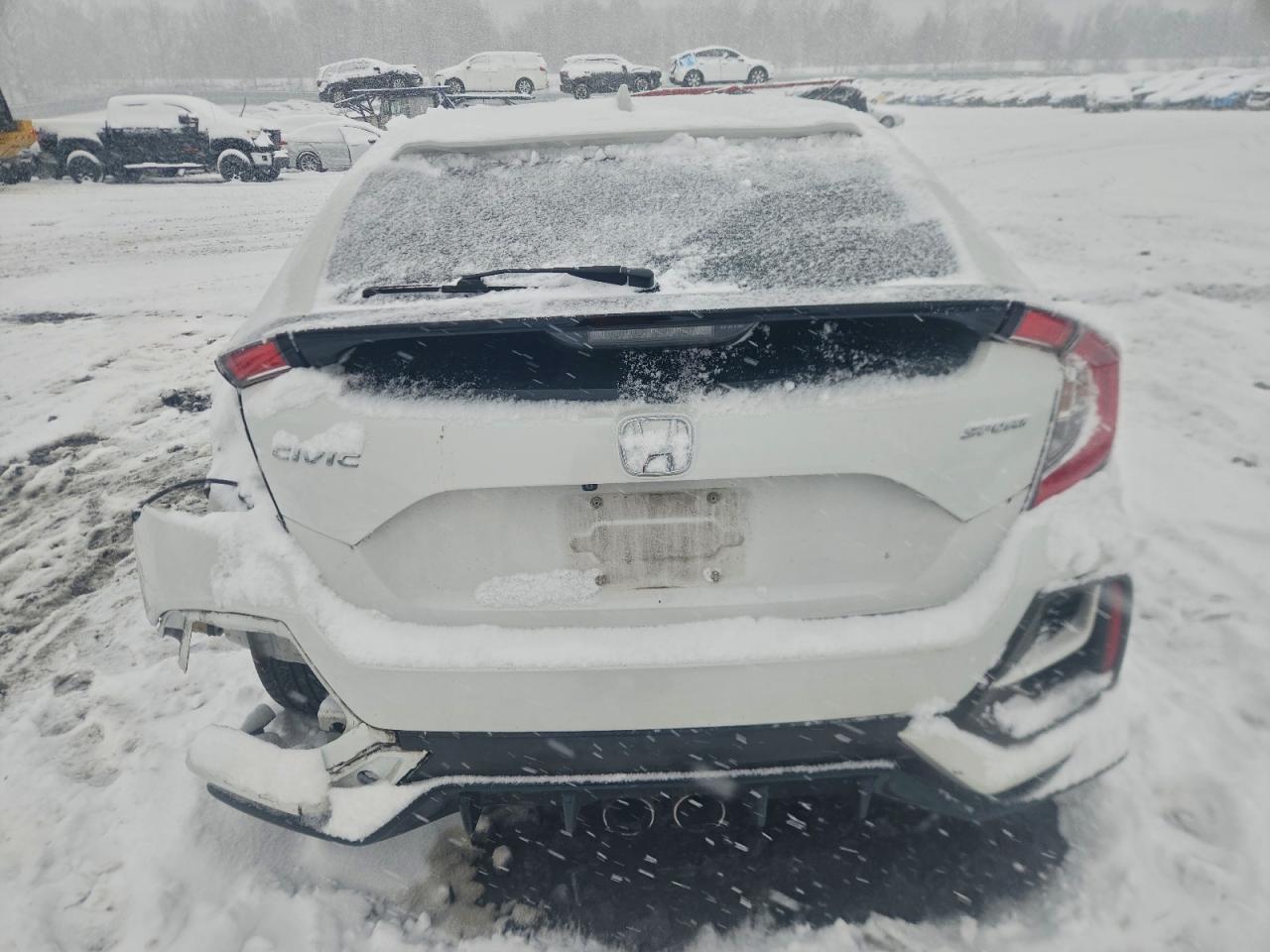 Honda Civic Sport Image 2