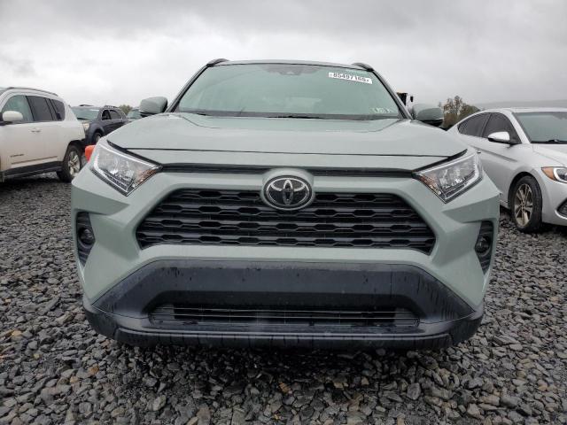 Toyota RAV4 Xle Premium Image 13