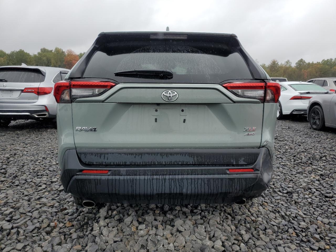 Toyota RAV4 Xle Premium Image 5