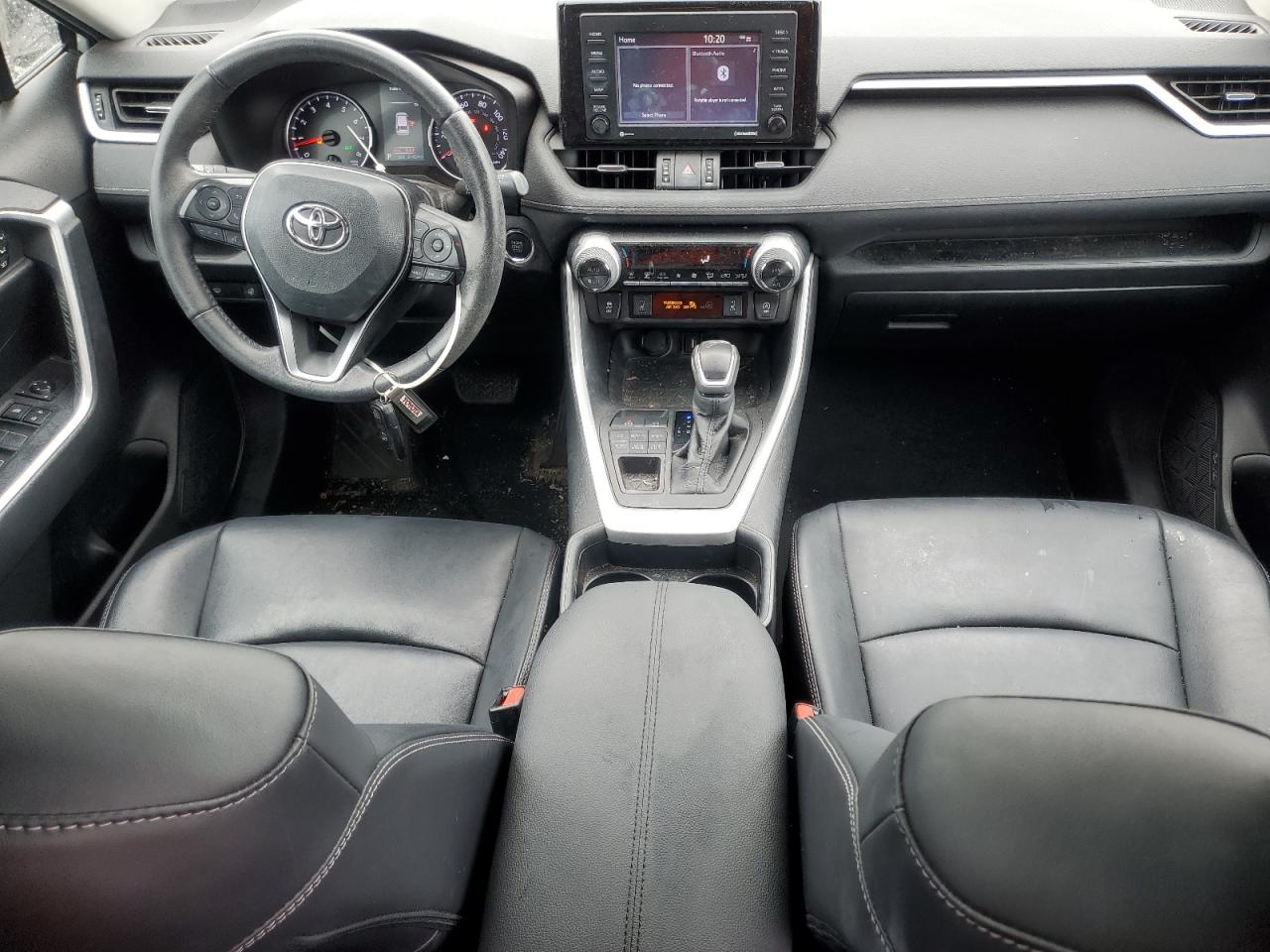Toyota RAV4 Xle Premium Image 6