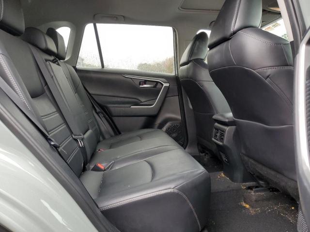 Toyota RAV4 Xle Premium Image 14