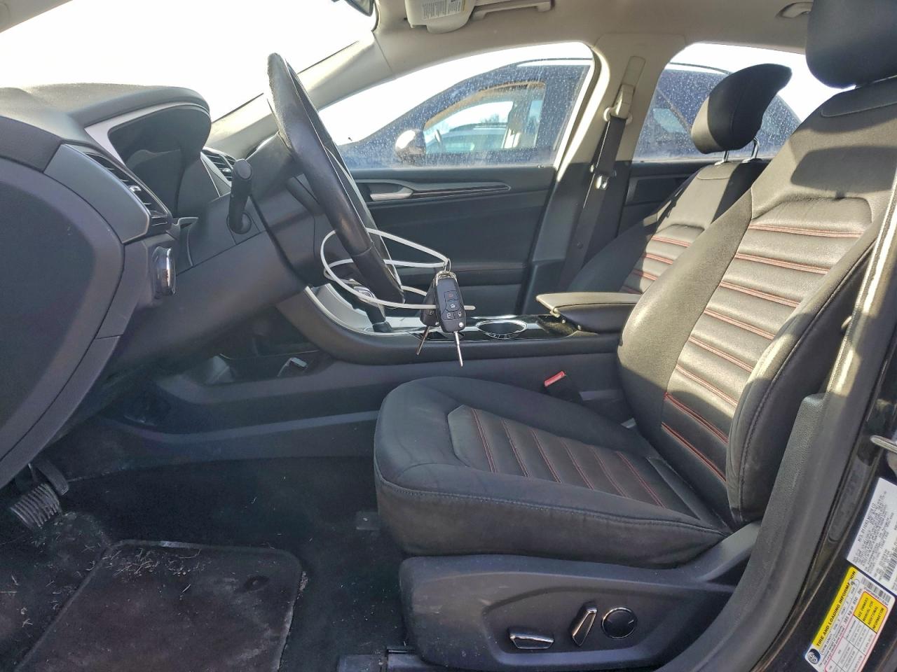 Ford Fusion Se Image 4