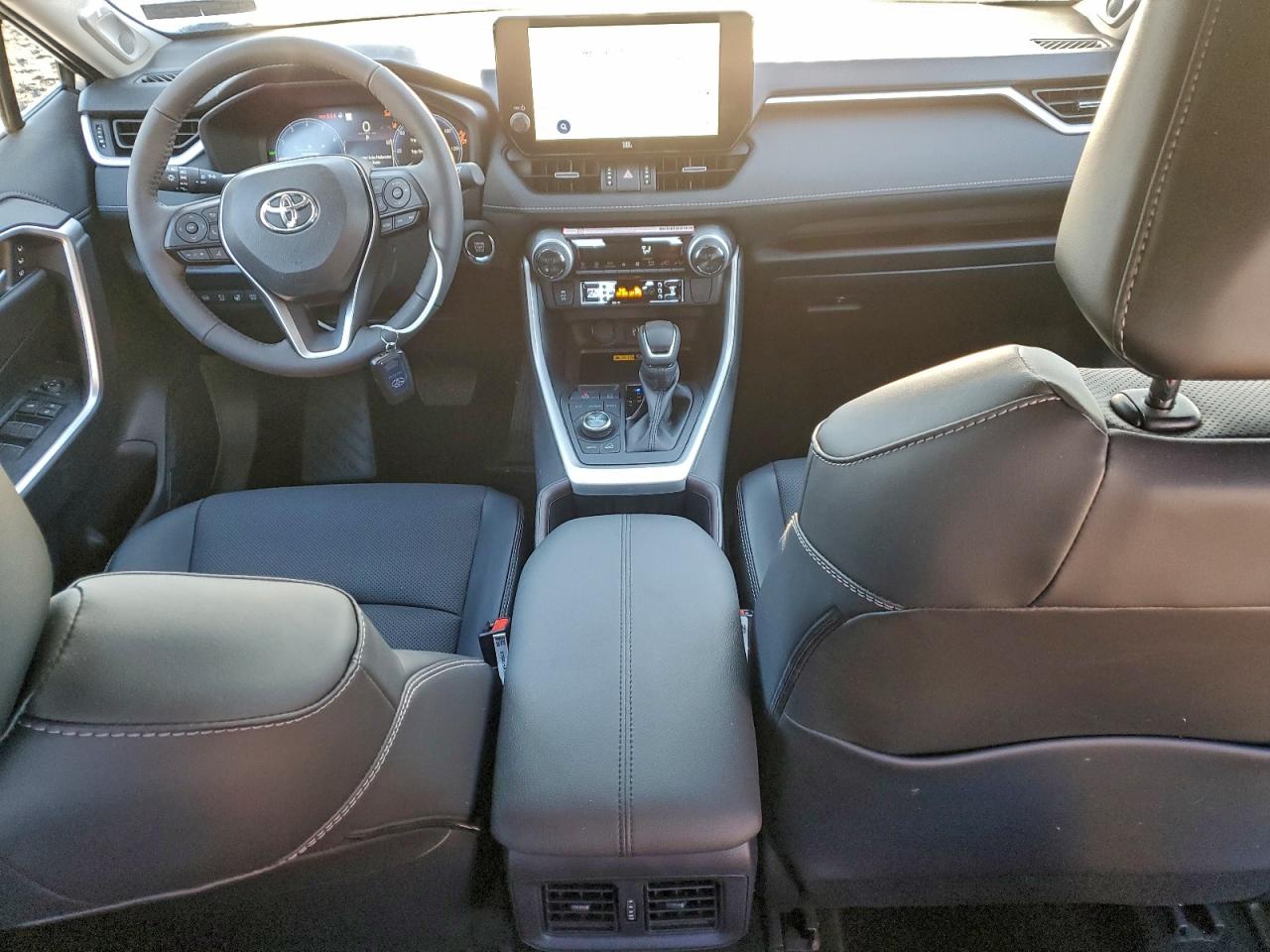 Toyota RAV4 Limited Image 5