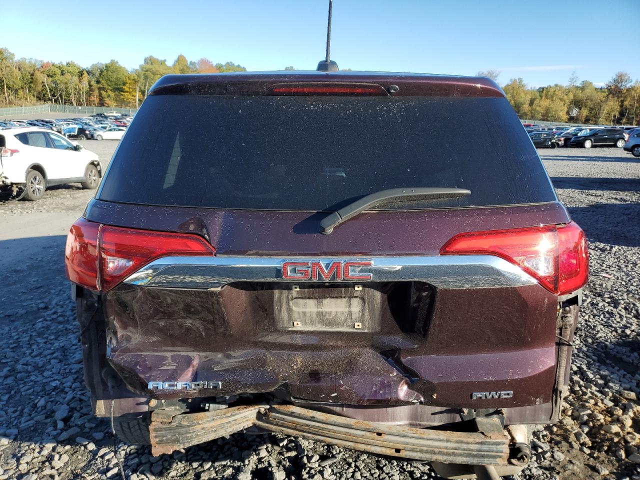 GMC Acadia Sle Image 2