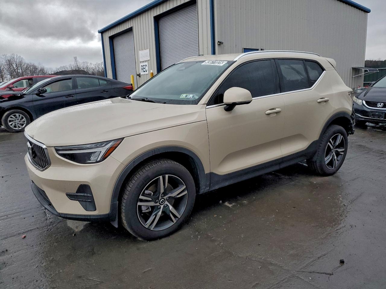 Volvo Xc40 Core Core Image 1