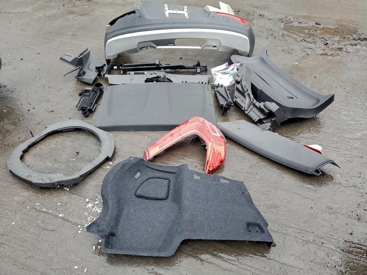 Volvo Xc40 Core Core Image 11