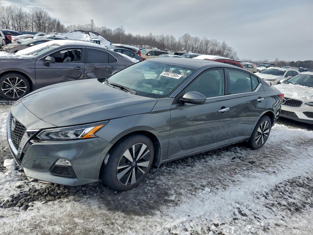 Nissan Altima Sv Image 1