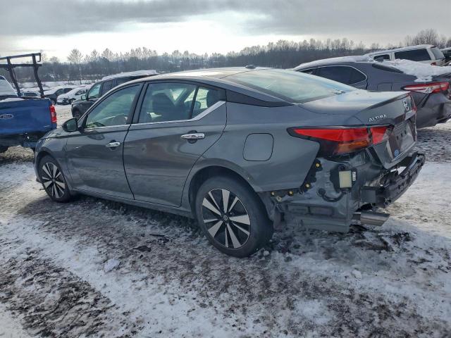 Nissan Altima Sv Image 2