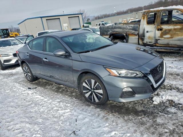 Nissan Altima Sv Image 9