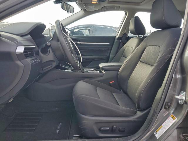 Nissan Altima Sv Image 4