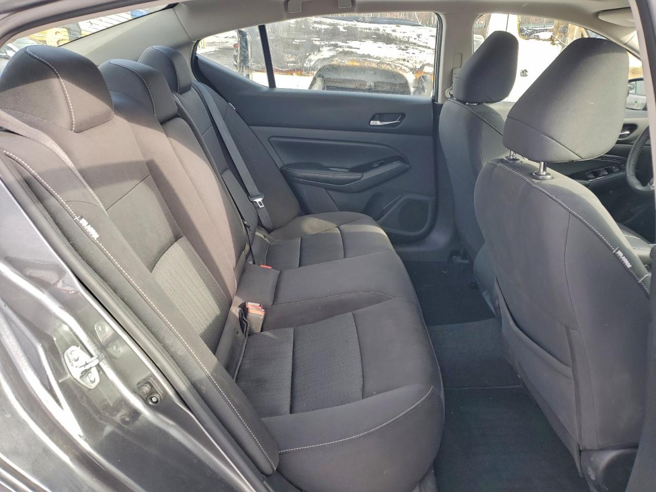 Nissan Altima Sv Image 6