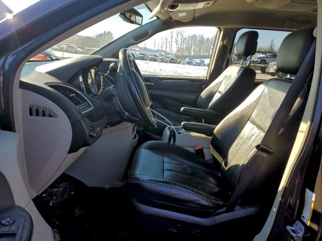 Chrysler Minivan Touring Image 6