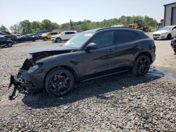  Salvage Alfa Romeo Stelvio
