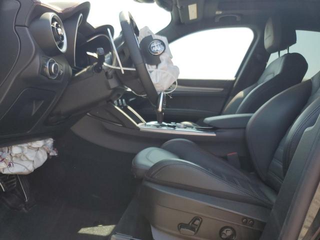 Alfa Romeo Stelvio Ti Image 3