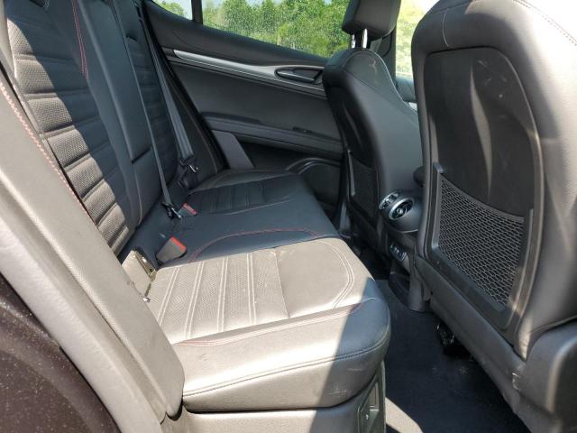 Alfa Romeo Stelvio Ti Image 2