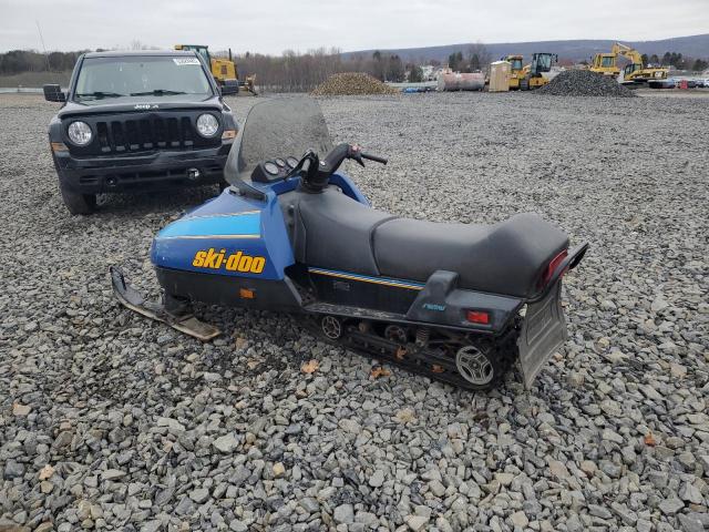 Ski-Doo Snowmobile Image 10