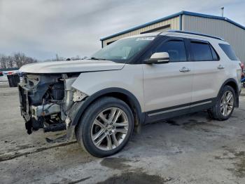  Salvage Ford Explorer