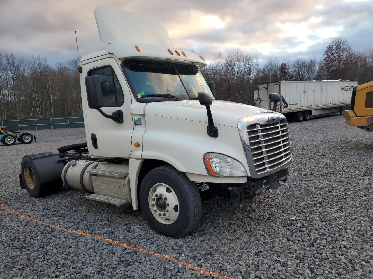 Freightliner Cascadia Image 1
