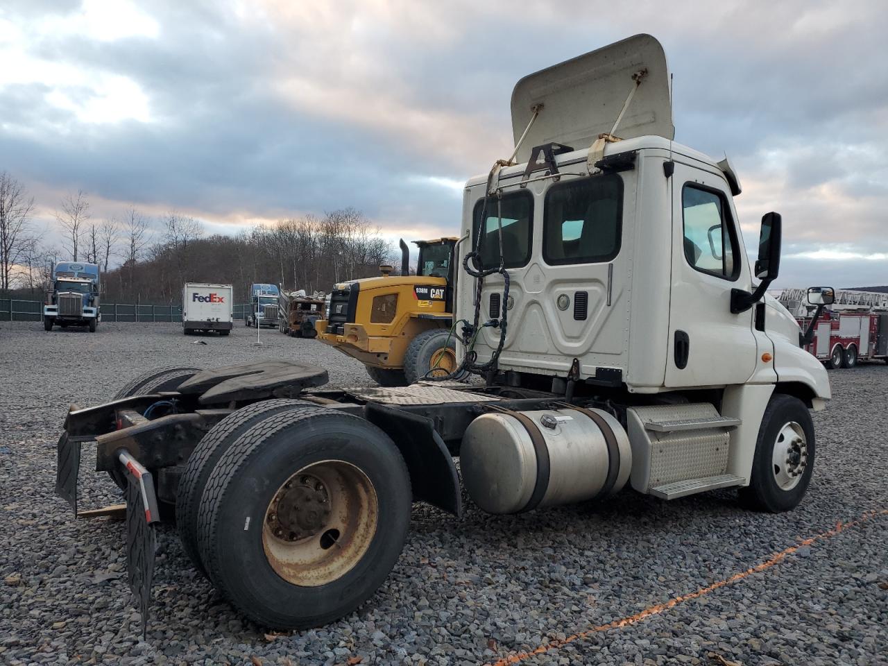 Freightliner Cascadia Image 3