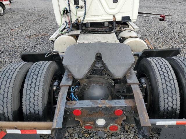 Freightliner Cascadia Image 5