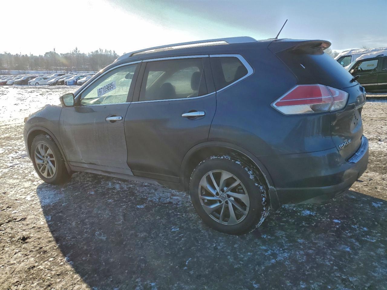 Nissan Rogue S Image 2