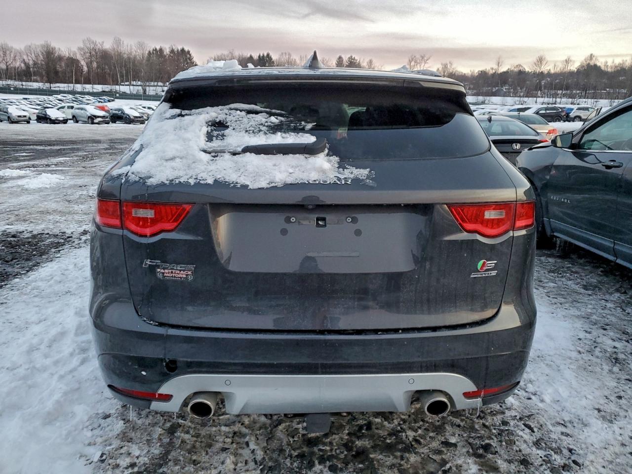 Jaguar F-PACE S Image 9