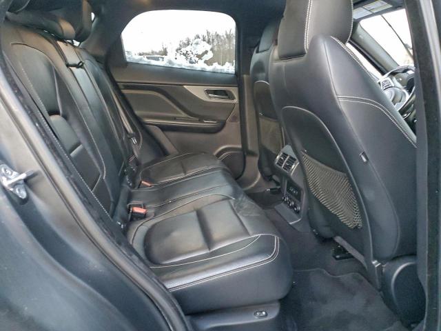 Jaguar F-PACE S Image 10