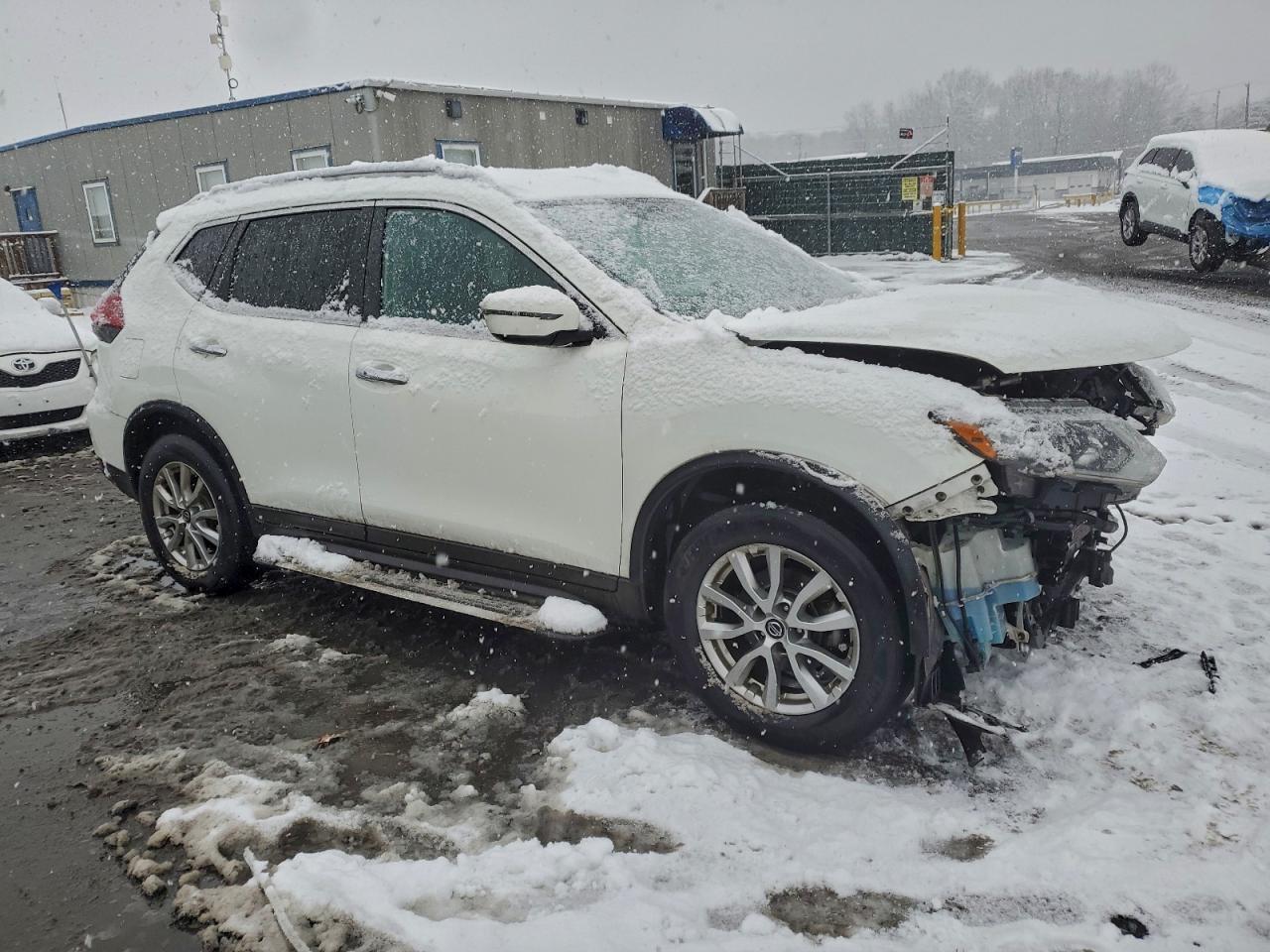 Nissan Rogue S Image 12