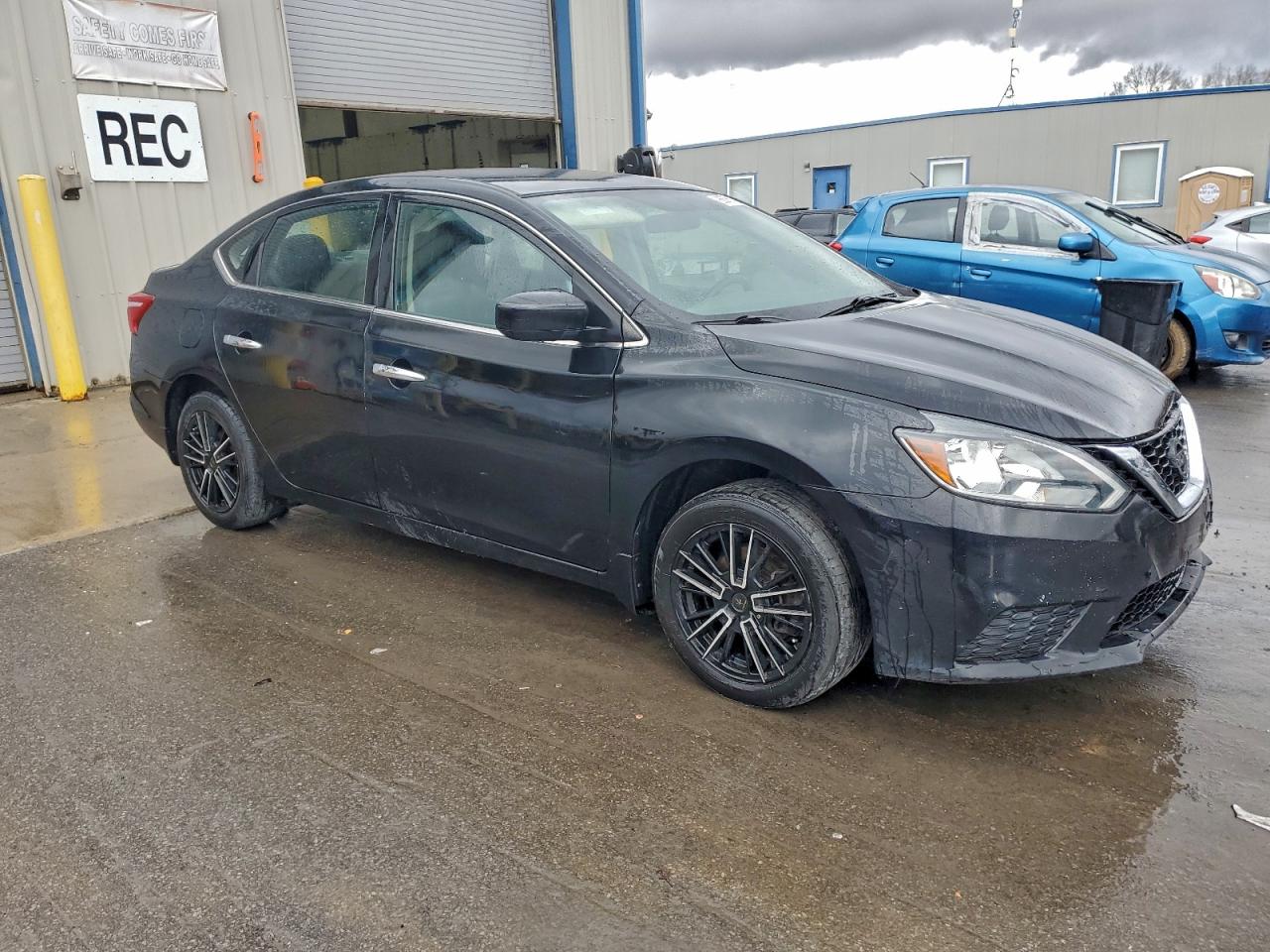 Nissan Sentra S Image 5