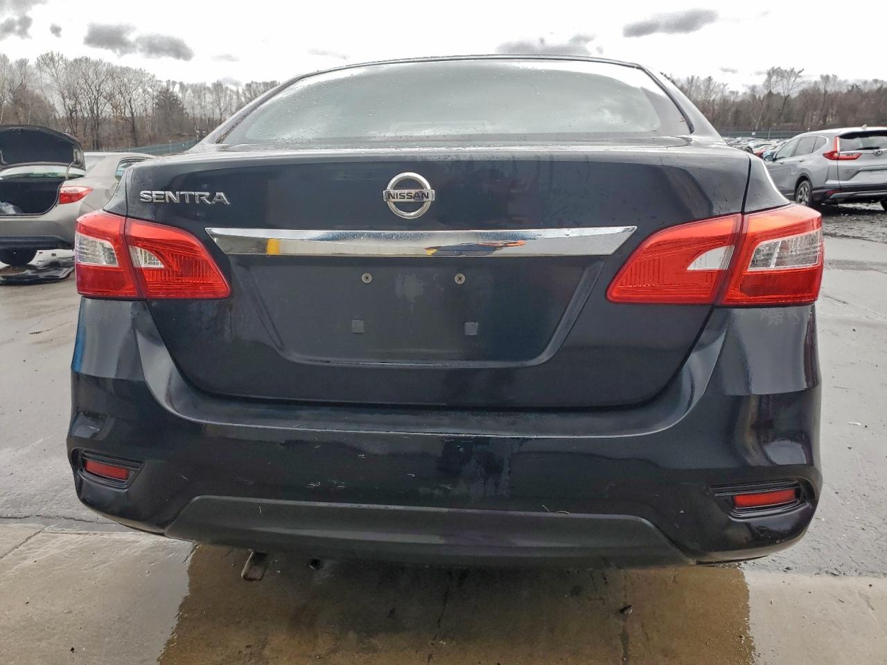 Nissan Sentra S Image 6