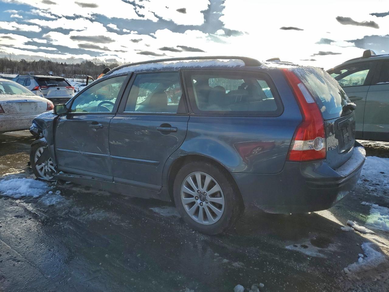 Volvo V50 2.4i Image 11