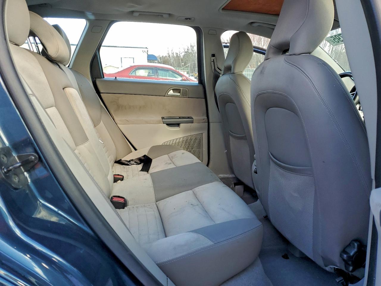 Volvo V50 2.4i Image 10