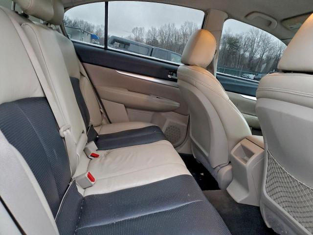 Subaru Legacy 2.5i Premium Image 5