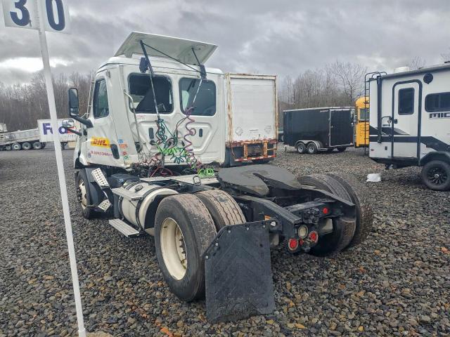 Freightliner Cascadia 1 Image 6