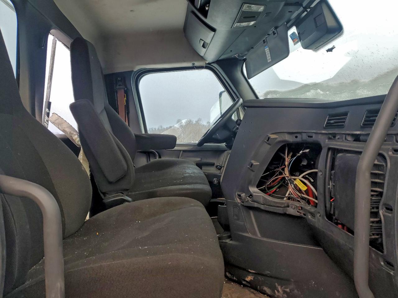 Freightliner Cascadia 1 Image 9