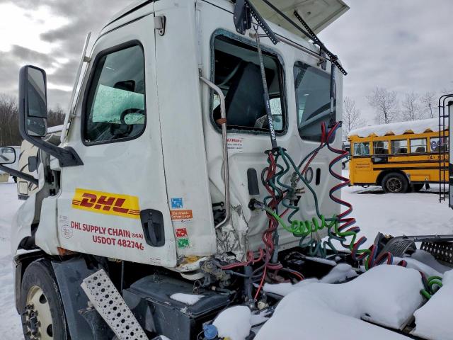 Freightliner Cascadia 1 Image 4