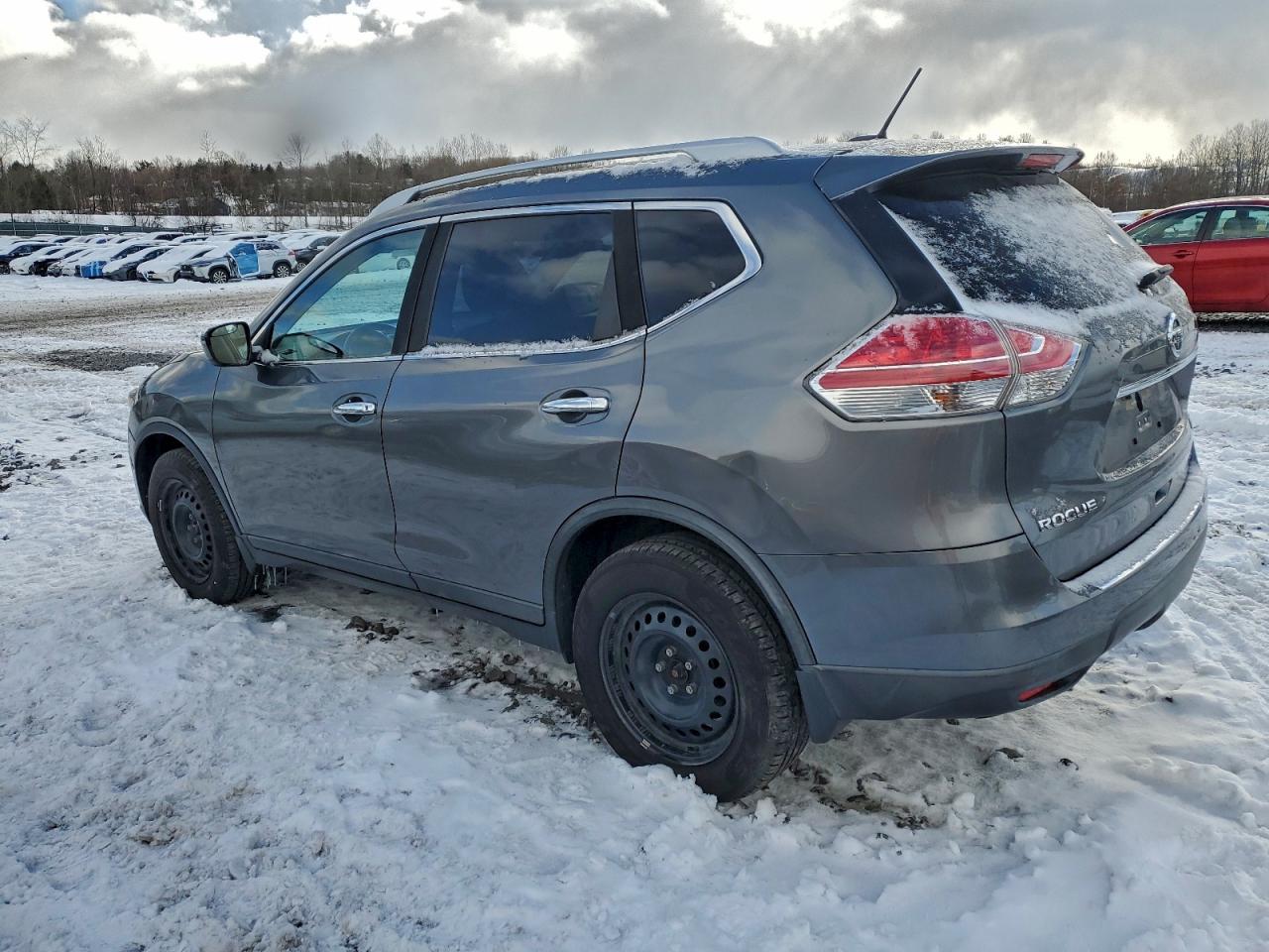 Nissan Rogue S Image 5