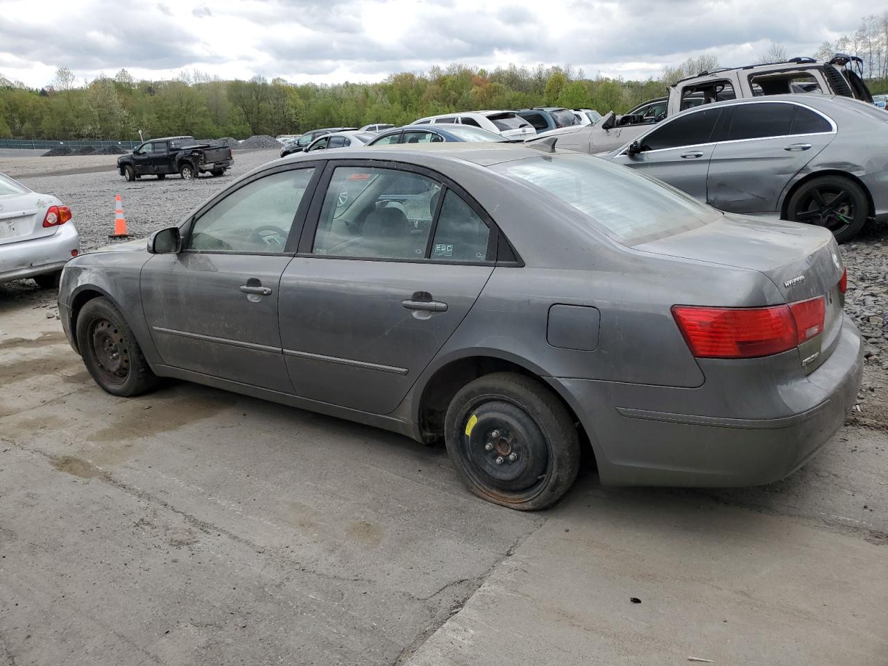 Hyundai SONATA Gls Image 3