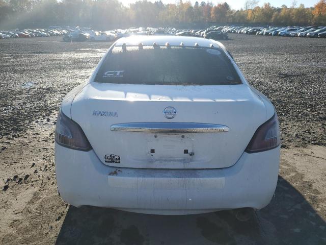 Nissan Maxima S Image 2