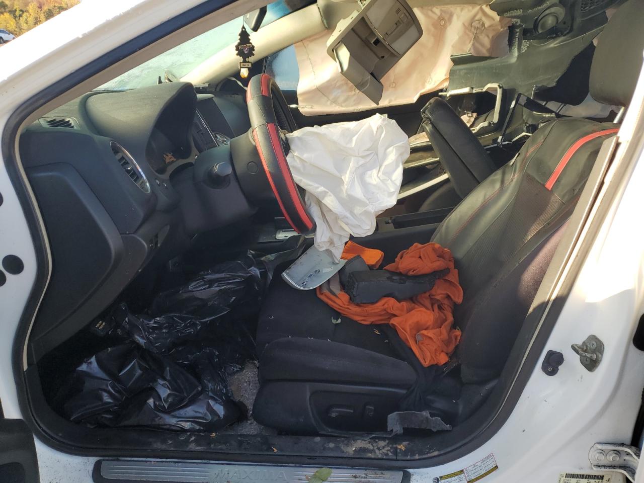 Nissan Maxima S Image 5