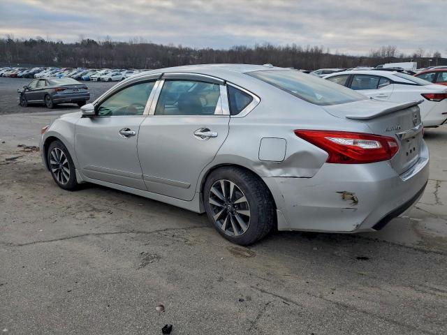 Nissan Altima 2.5 Image 5