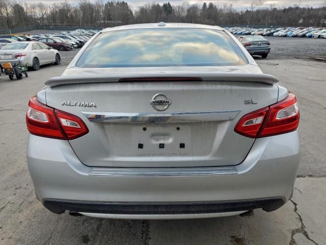 Nissan Altima 2.5 Image 10