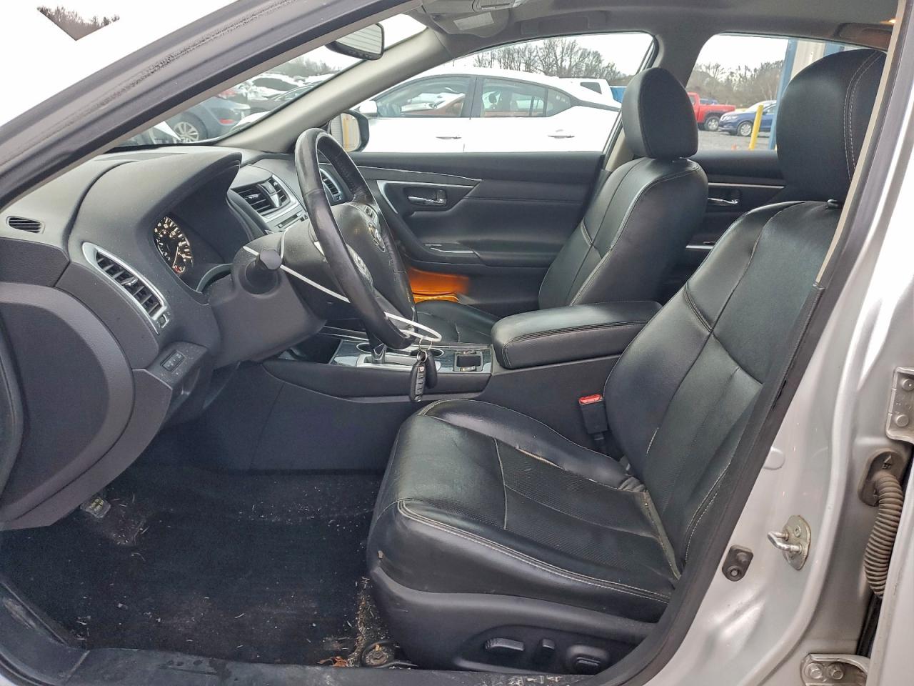 Nissan Altima 2.5 Image 4