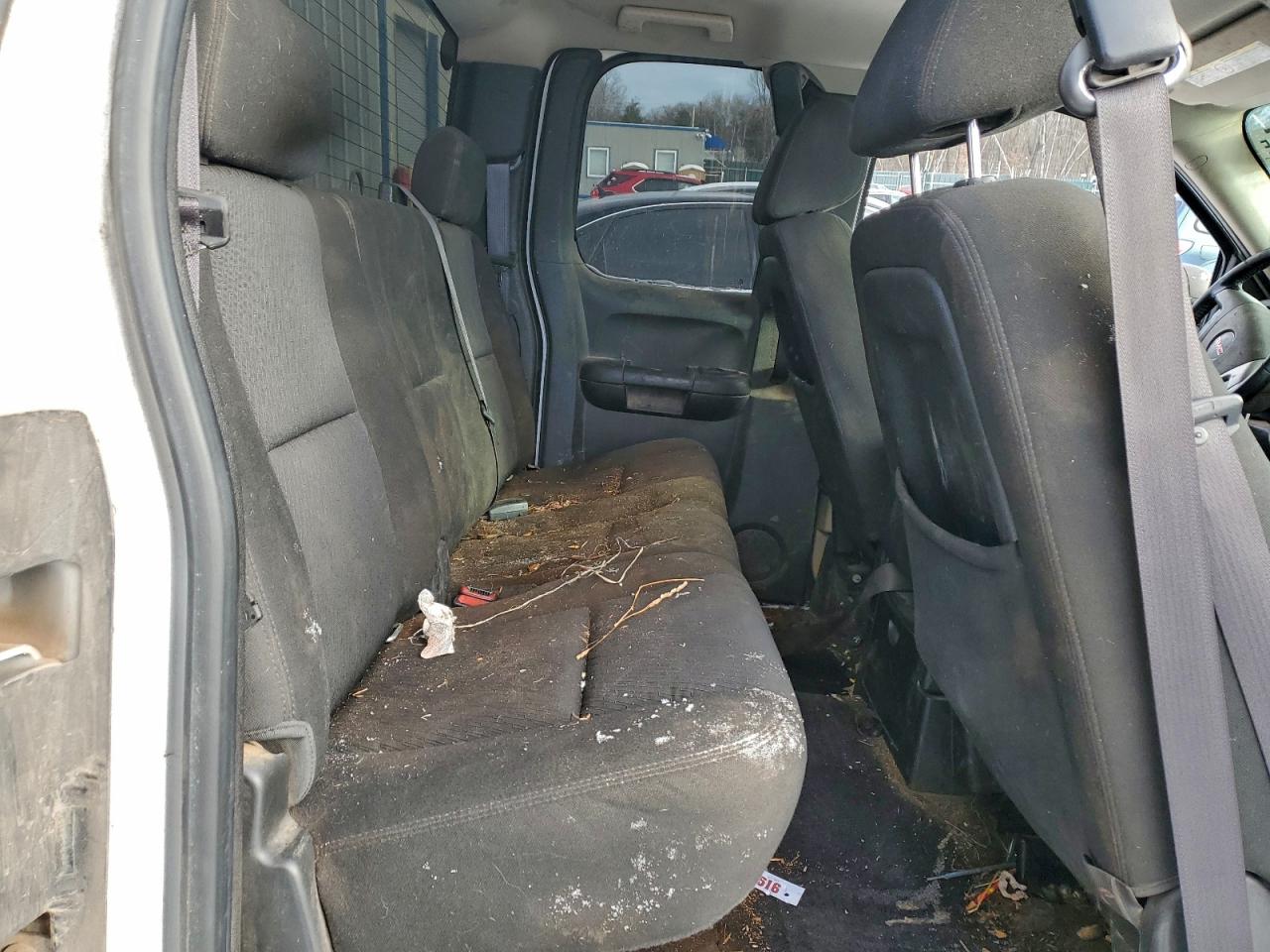 GMC Sierra K2500 Sle Image 2