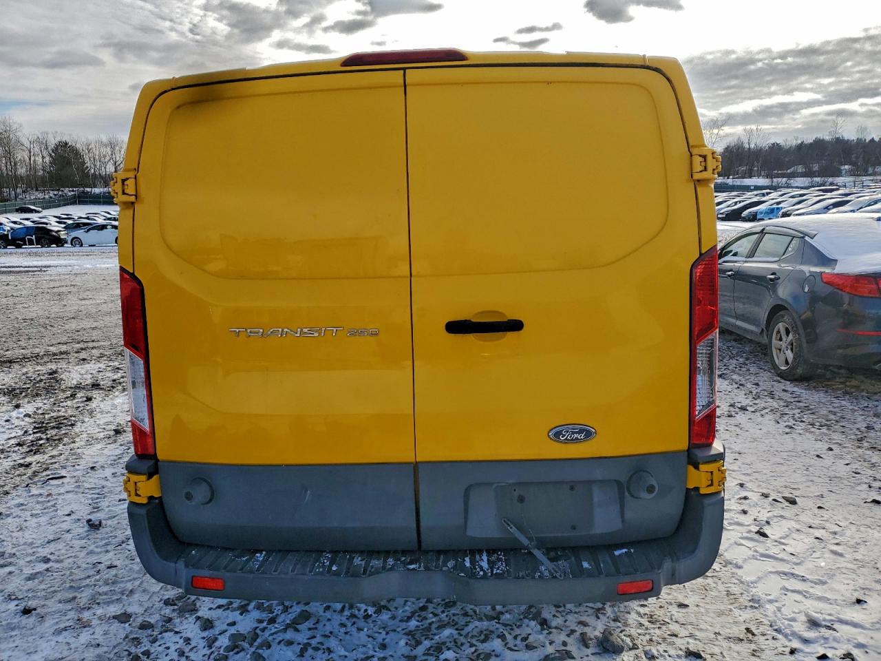 Ford Transit T-250 Image 13