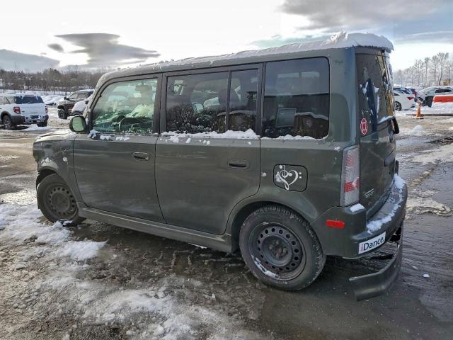 Toyota Scion Xb Image 2