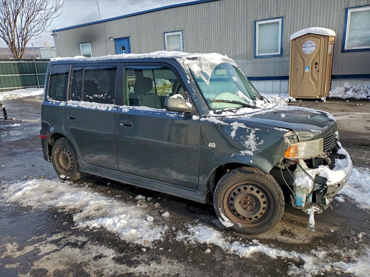 Toyota Scion Xb Image 8